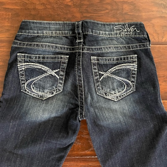 Silver Jeans Size 26x33, Tuesday Bootcut - Picture 5 of 6